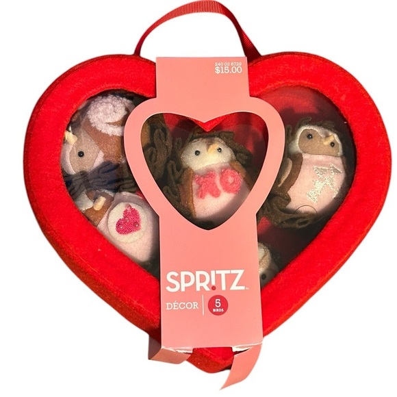 New! 2025 Valentine’s Day Target Spritz Mini Birds 5 Birds In Heart shaped Box - Picture 1 of 3